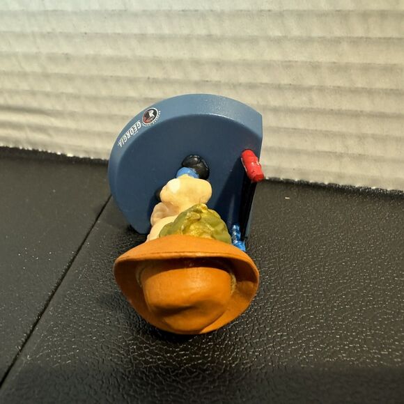 Vintage Terry Funk Wrestling Mini Figure Coca-Cola AJPW Georgia Coffee Japan 1" - Picture 6 of 6